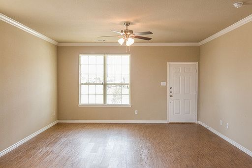 5th image of 1133 Newcastle Dr