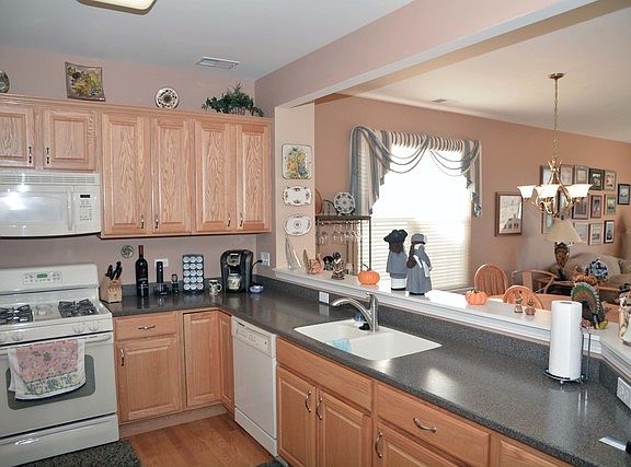 2nd image of 12661 Green Meadow Ave