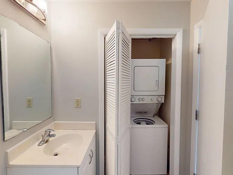 715 N Church St #212 — Photo 11