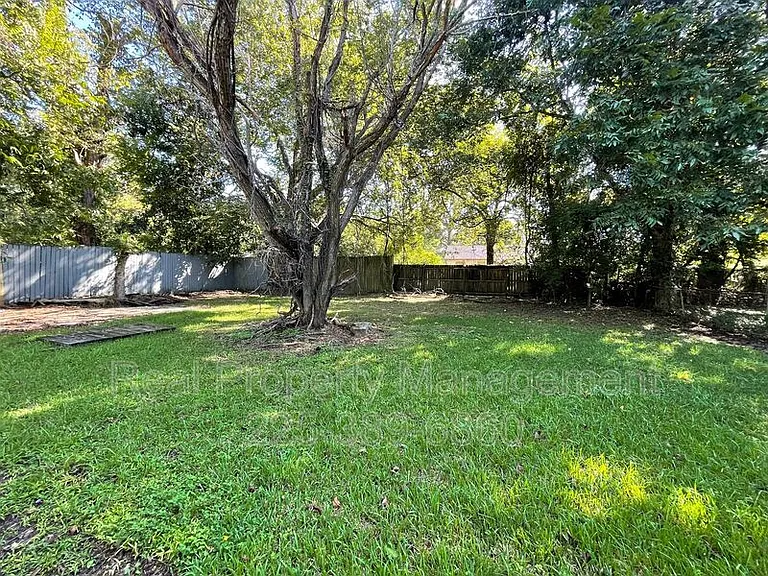 9642 Lewis St — Photo 23