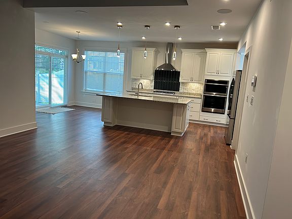 Amazing gourmet kitchen