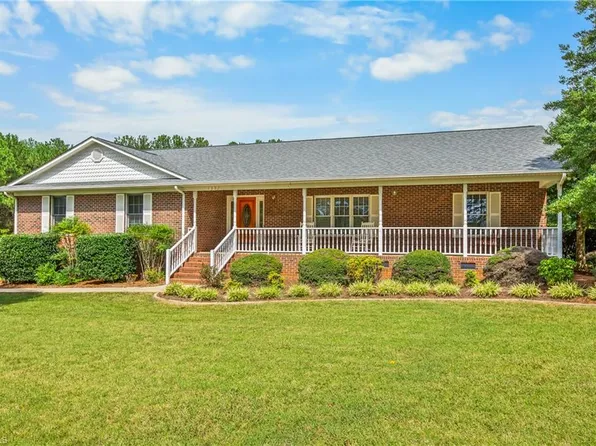 1357 Old Cox Rd, Asheboro, NC 27205