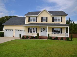 4401 Forest Park Ct, Hope Mills, NC 28348