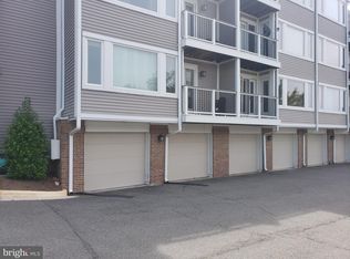 5588 Lee Hwy #C-21, Arlington, VA 22207