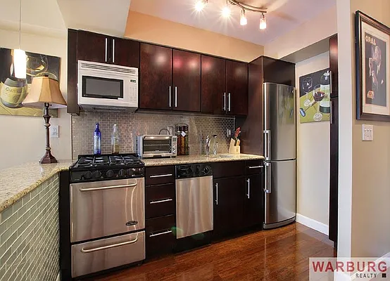 Sold by Warburg | media 17