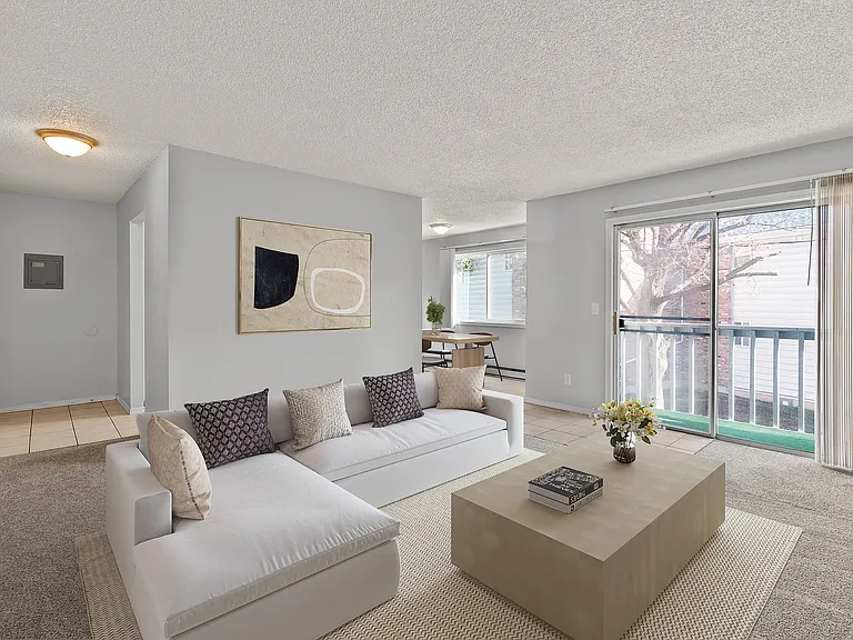 310 N Raymond Rd #D7 — Photo 2