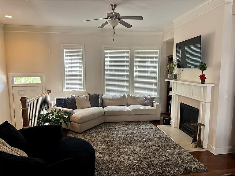 4355 Donahue Ave — Photo 3