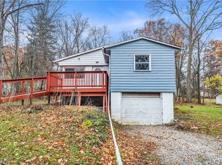 2564 Forest Dr, Hinckley, OH 44233