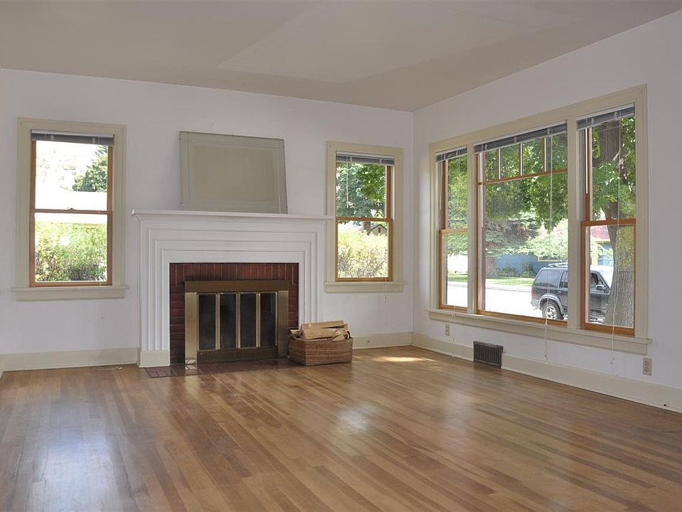 1st image of 600 North Ave E