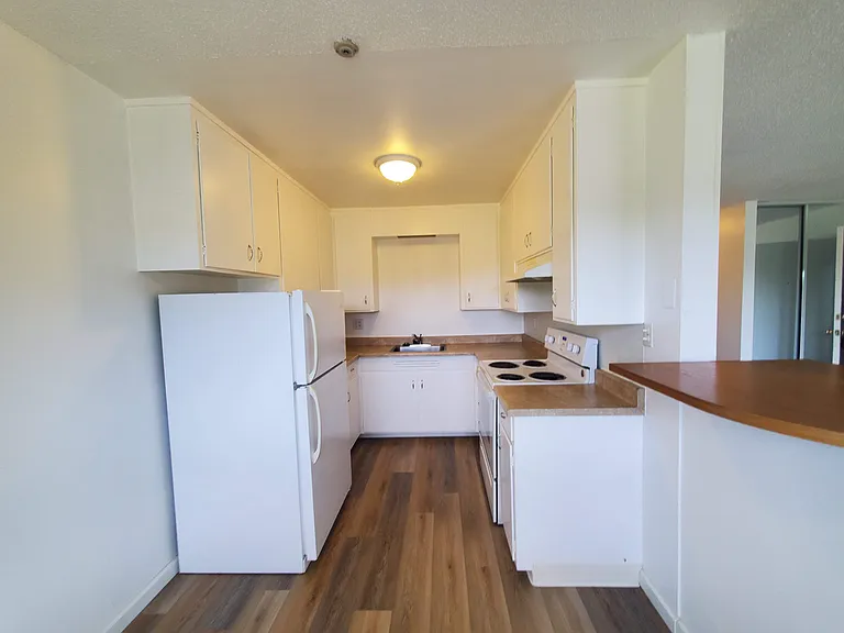 8564 Cypress Ave #18 — Photo 2