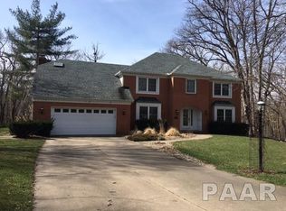 92 Locust Ridge Ct, Morton, IL 61550