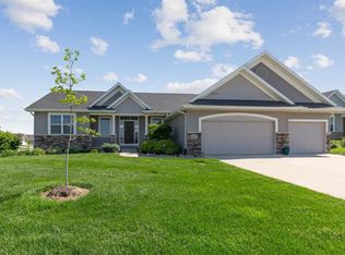 4207 Sonoma Dr, Cedar Falls, IA 50613
