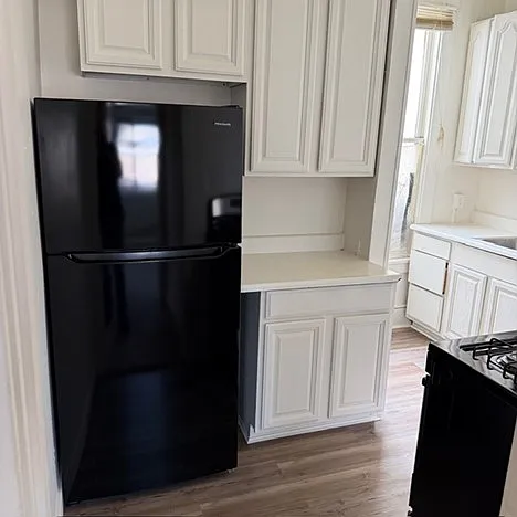 1 bed, 725 sqft, $1,900 — Photo 2
