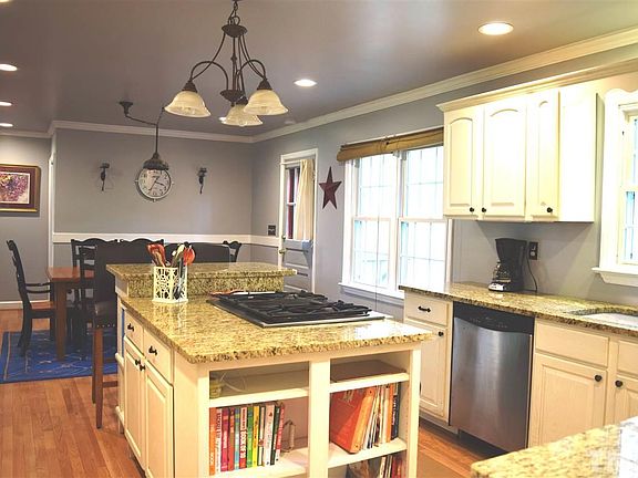 4th image of 4117 Pavillion Pl