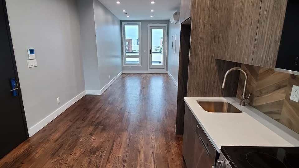 1st image of 104 Linden Blvd #2B