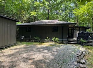 117 Bear Rock Rd, Hendersonville, NC 28739