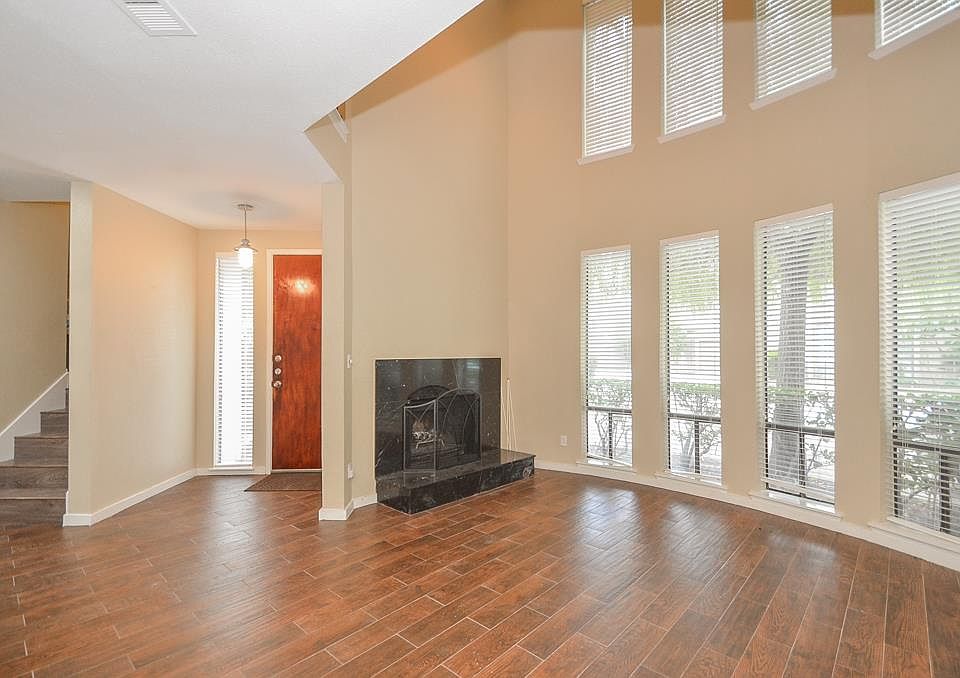 1st image of 2409 Bering Dr APT 22