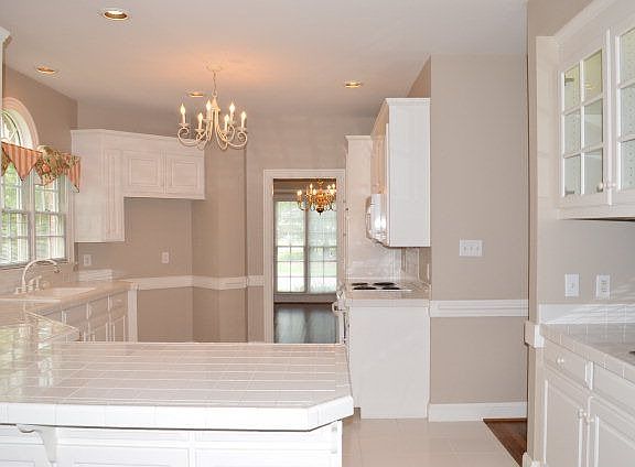 5th image of 101 Orchard Ct