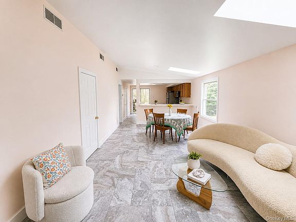 3rd image of 46 Timber Hill Lane