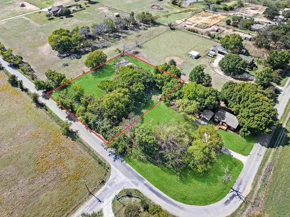 9853 Stiles Rd, Pilot Point, TX 76258