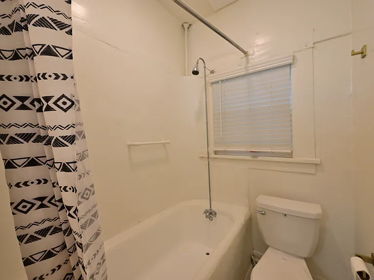 48 Navy St #3 — Photo 19