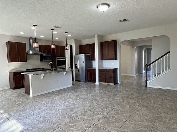 2nd image of 17392 Bal Harbour Dr