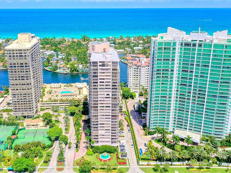 The Landmark is the center building on intracoastal