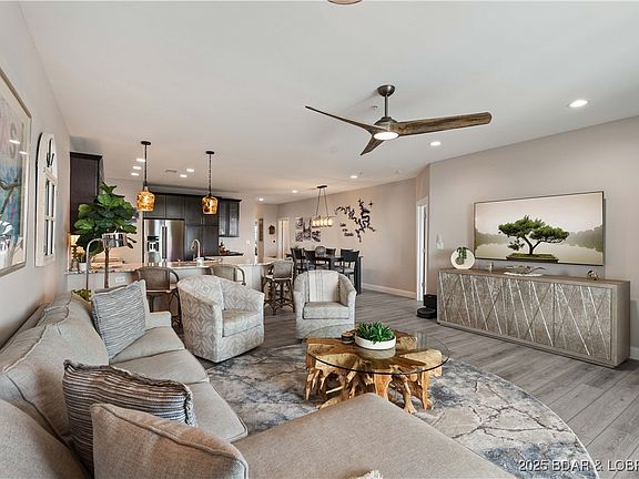 3rd image of 166 Captiva Dr #6D