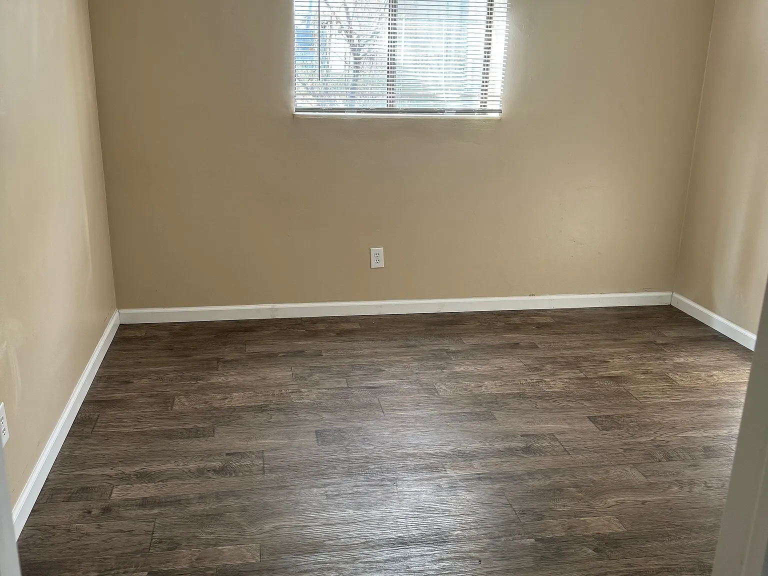 Eagle Crest Apartments — Photo 2