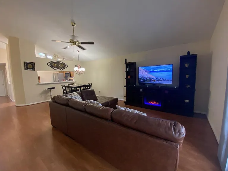 11058 Santa Fe St N — Photo 11