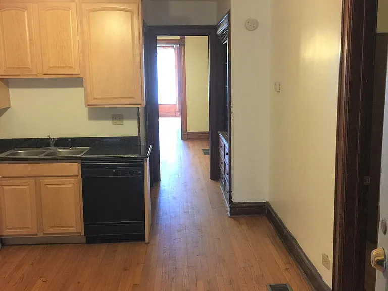 2337 N Bosworth Ave #1 — Photo 11