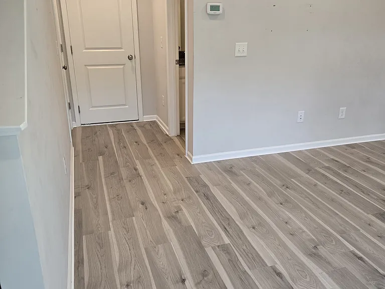 1040 Manorhaven Dr — Photo 2