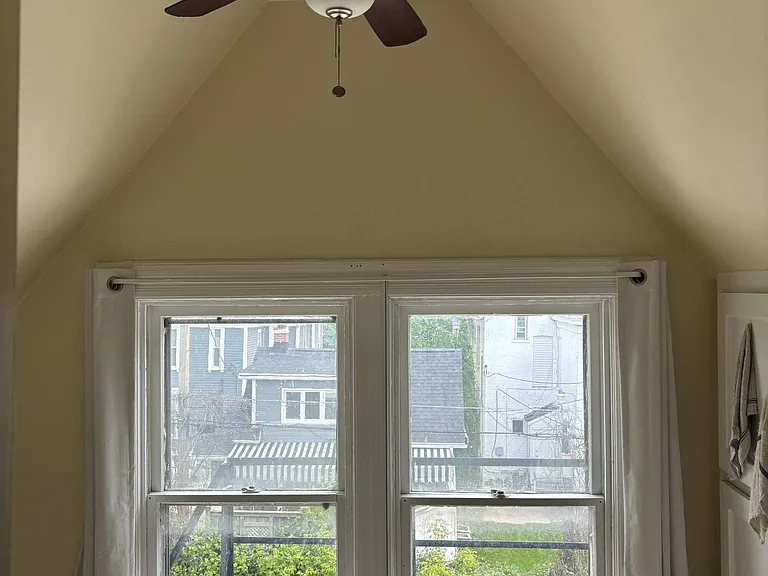 1518 N Van Buren St #301 — Photo 2