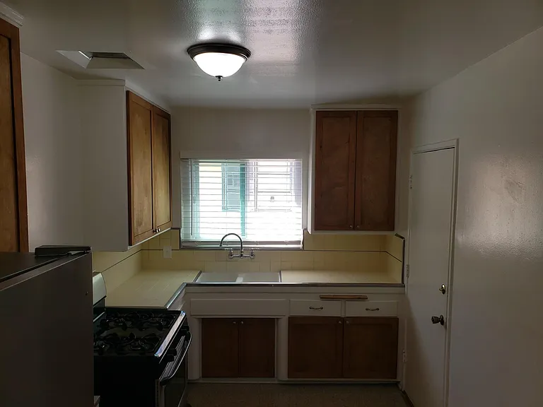 4830 Coliseum St #7 — Photo 6
