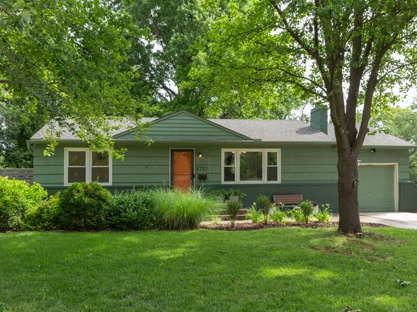 8721 Goodman St, Overland Park, KS 66212