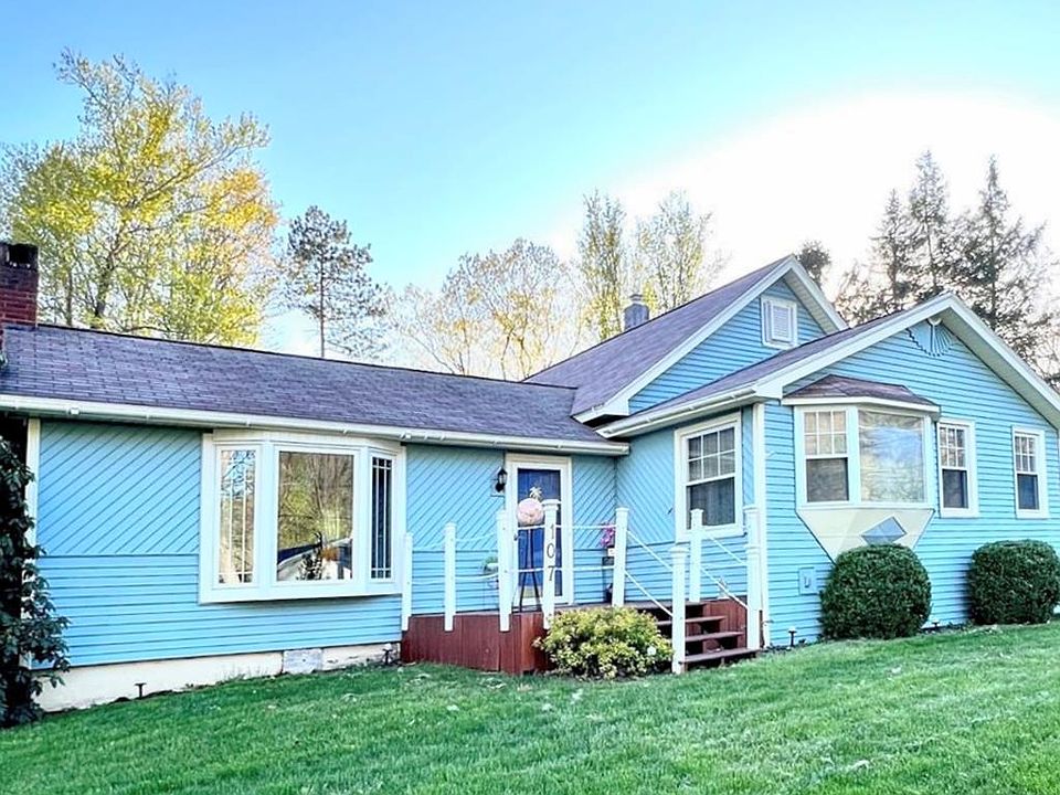 1st image of 107 Golden Glow Dr