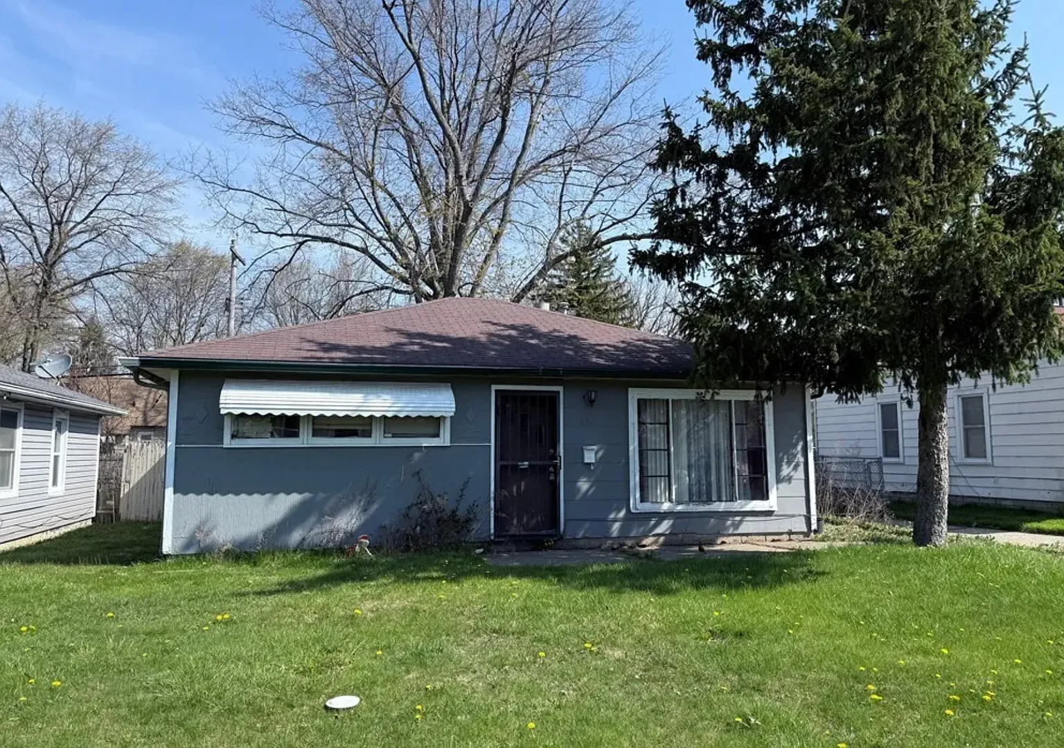 Charming Home Available Won't Last Long! — Photo 1