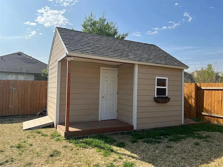 1687 Twin Estates Dr — Photo 22