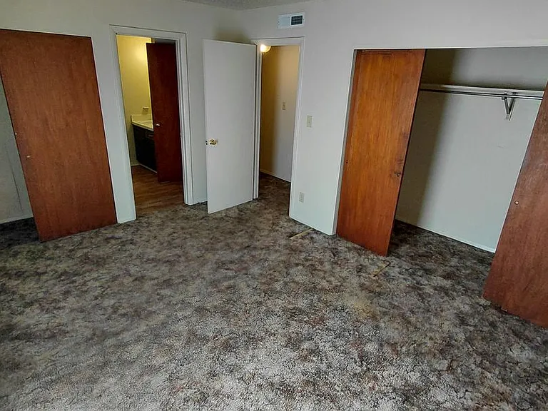 Prairie Sun Apartments — Photo 14