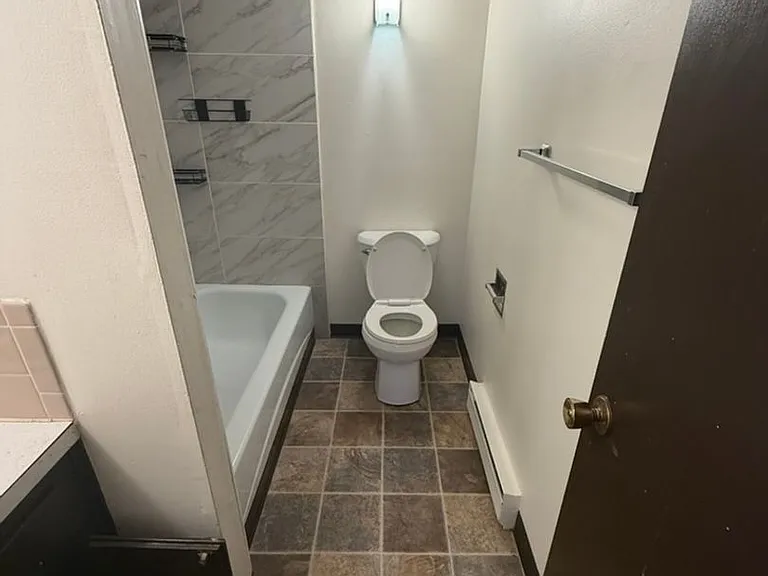 Myron Court Apartments — Photo 9
