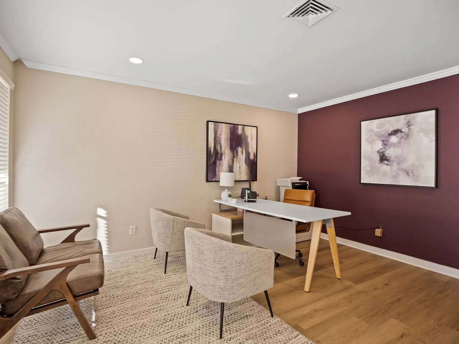 Oak City Apartments — Photo 2