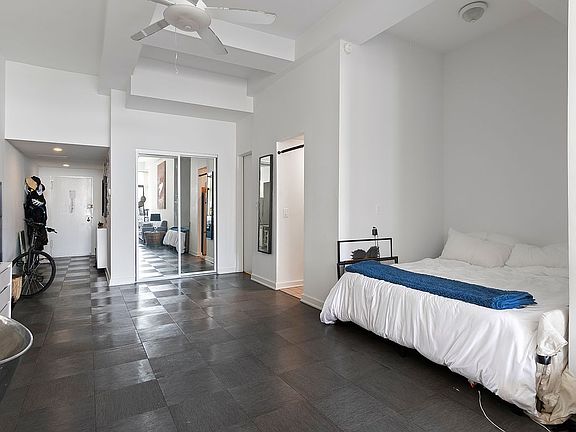 3rd image of 310 E 46th St APT 18K