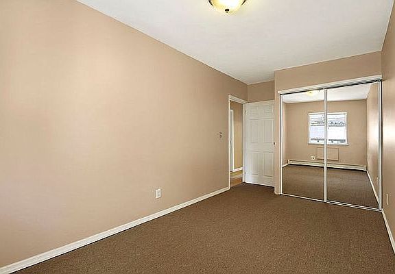 4th image of 9 McKibbin Ct #2
