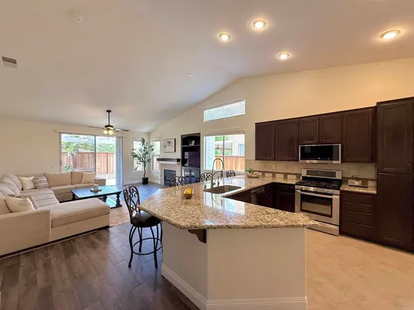 3327 Avocado Vista Ln, Fallbrook, CA 92028