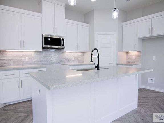5th image of 7048 Blue Spruce Dr