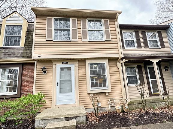 2nd image of 3991 Lake Run Blvd