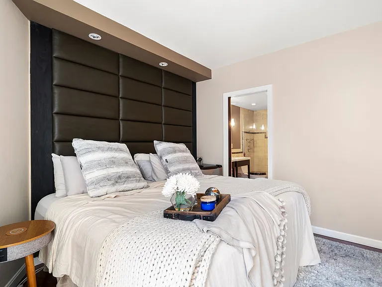 492 Beacon St #36 — Photo 20
