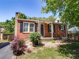 1104 Douglas St, Alton, IL 62002