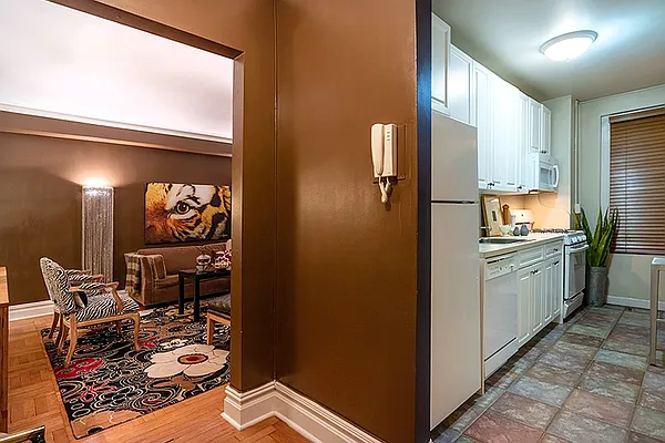 Rented by Rita S Citrin, LREB | media 2