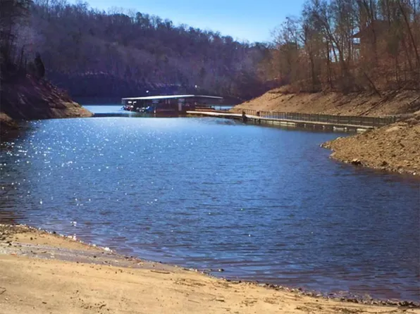Norris Shores Dr, Sharps Chapel, TN 37866